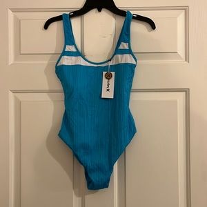Women’s Hurley Rib Solid One Piece Swimsuit Size M
